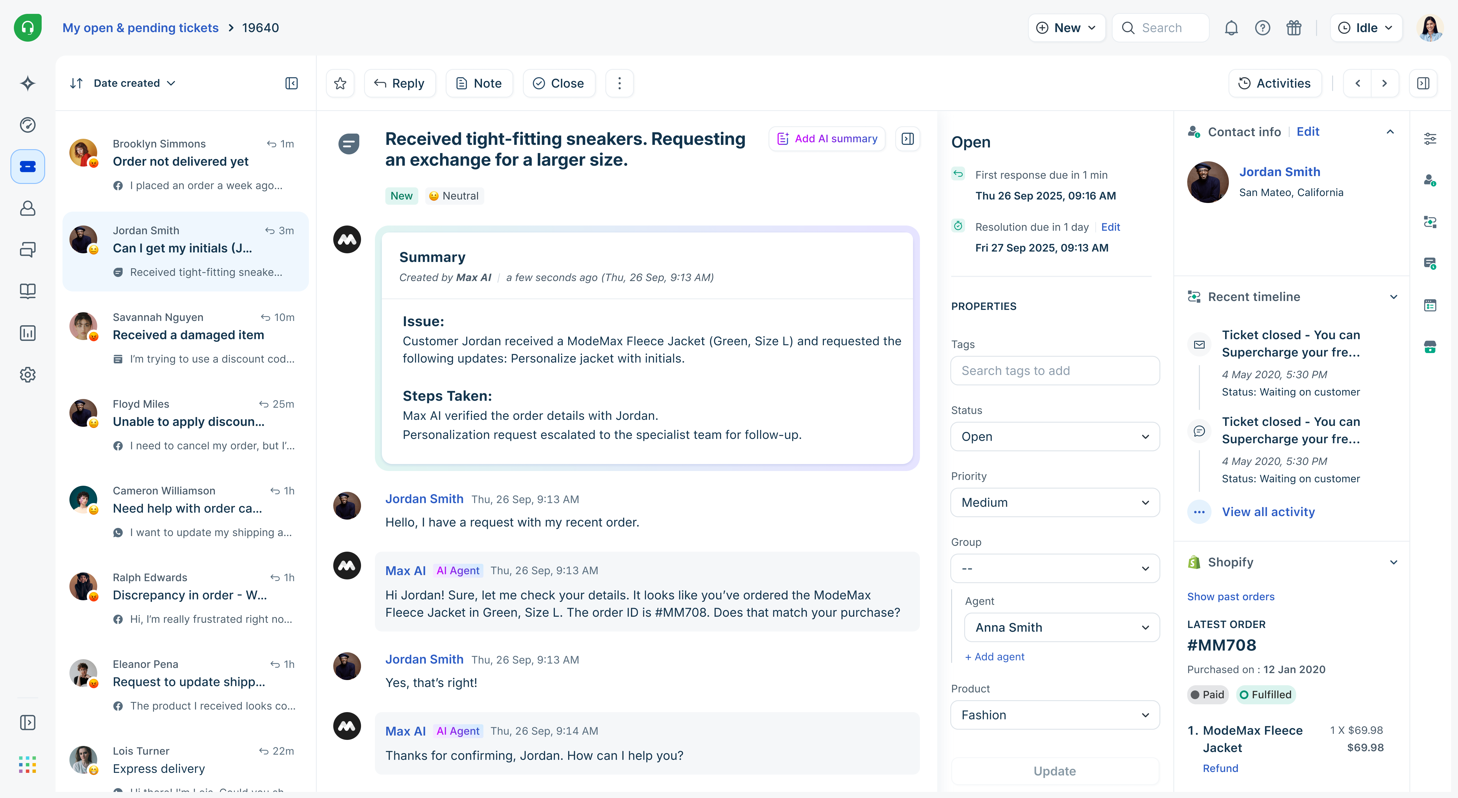 Freshdesk ticket list view na may priority at status columns