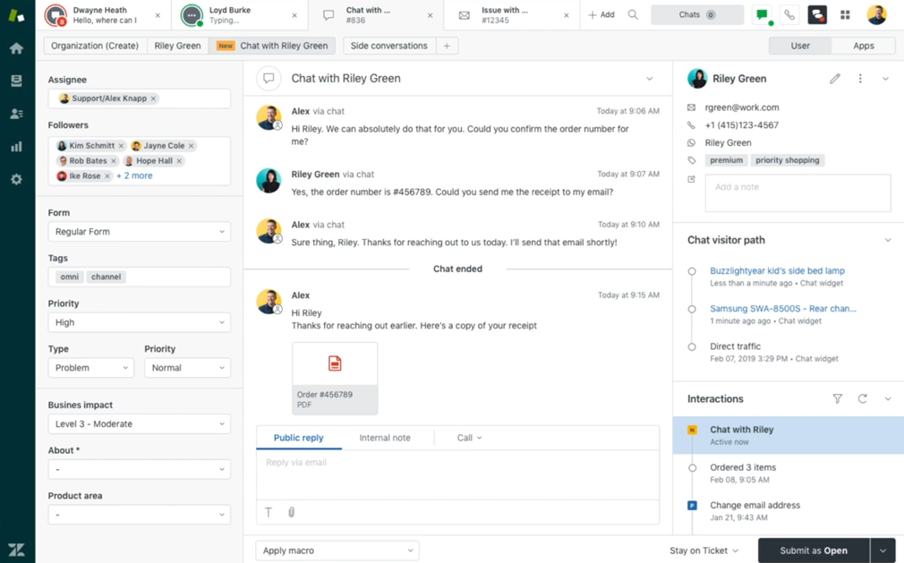 Zendesk agent workspace na nagpapakita ng unified chat conversation na may customer profile at interaction history noong 2026